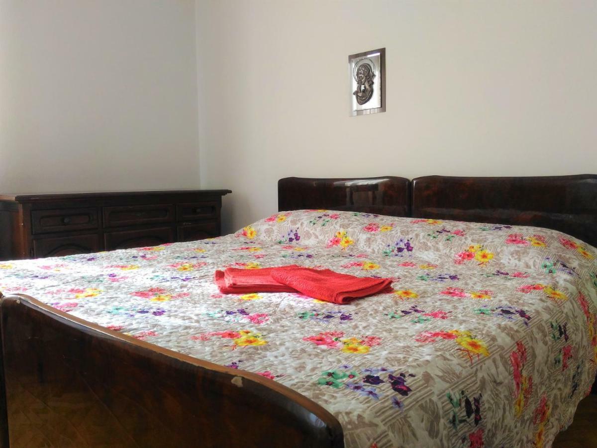Melax Apartment Tassullo Bagian luar foto